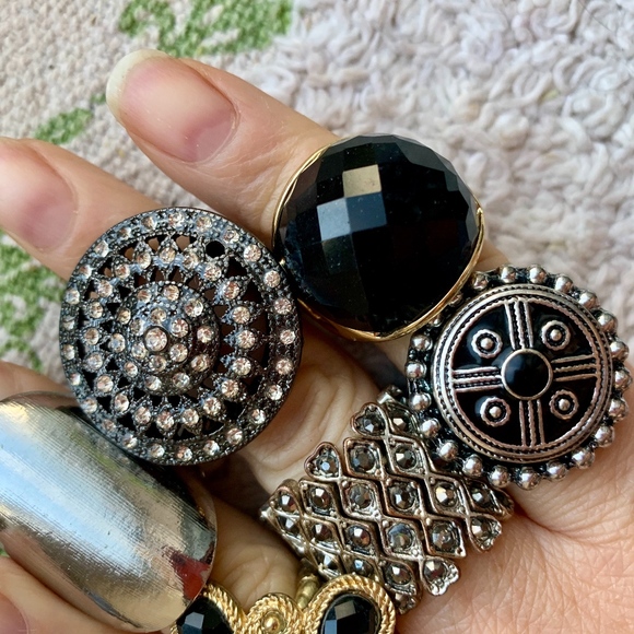 Ring Lot - Six Fun Stretch Fashion Rings - 6 Stretch Rings - Picture 4 of 6